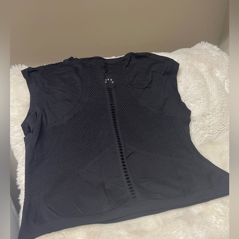 VAVAV women’s tops